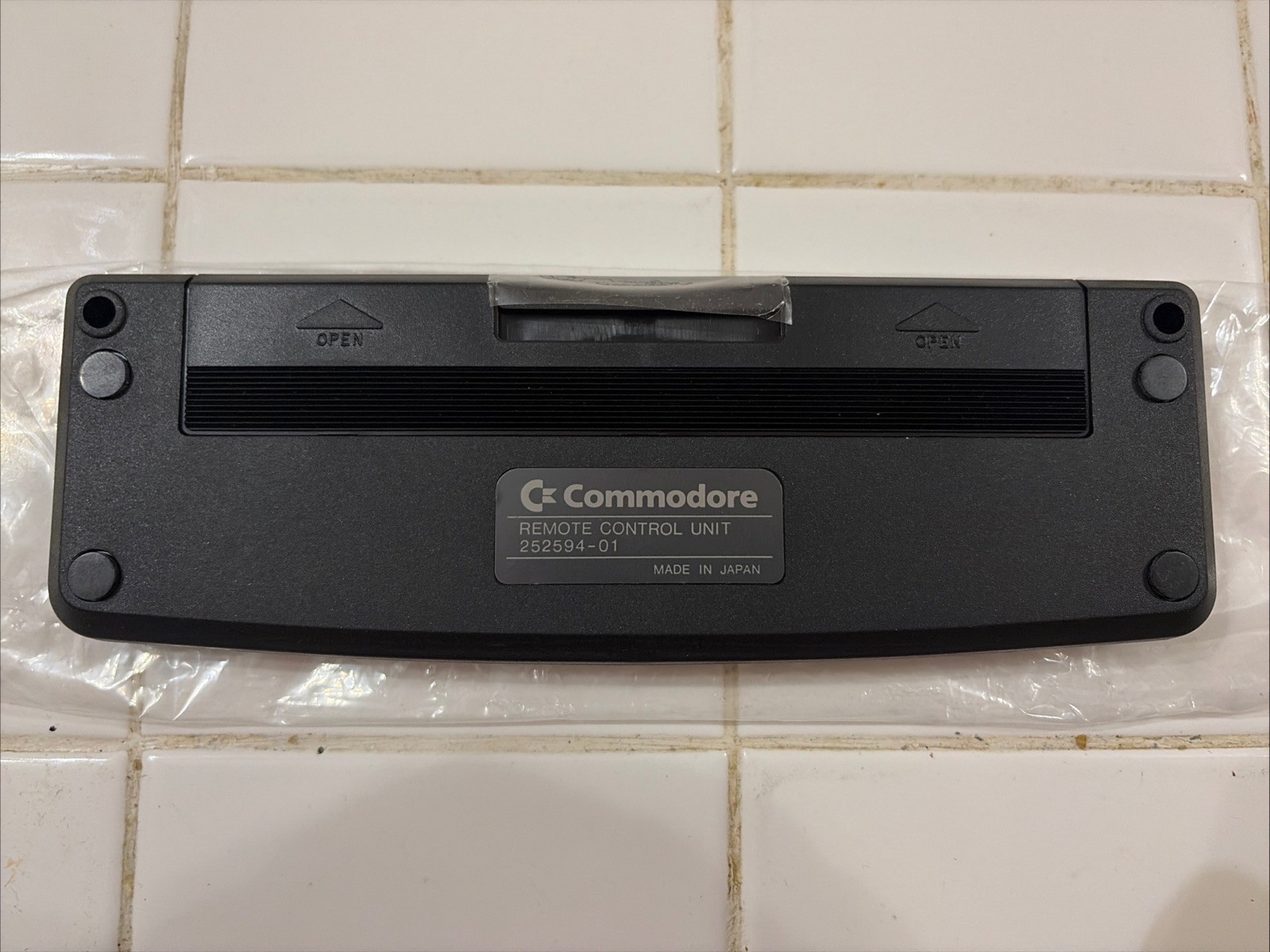NOS REMOTE CONTROLLER CONTROL UNIT 252594-01. COMMODORE AMIGA CDTV.