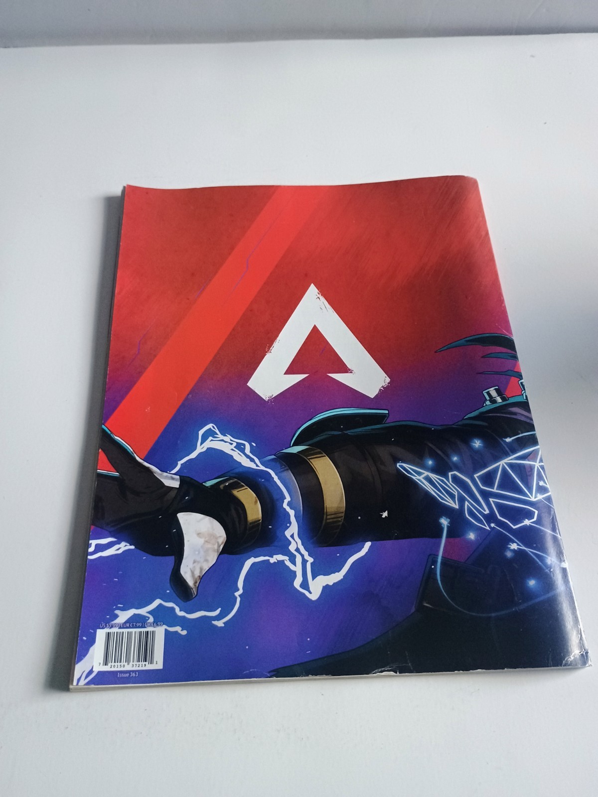 Game Informer Magazine 363 The Future of Apex Legends