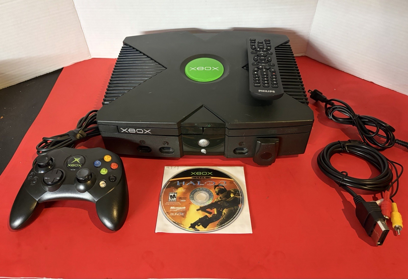 Xbox Original Console Halo Bundle. Controller Power/AV Cables Tested Works V1.0