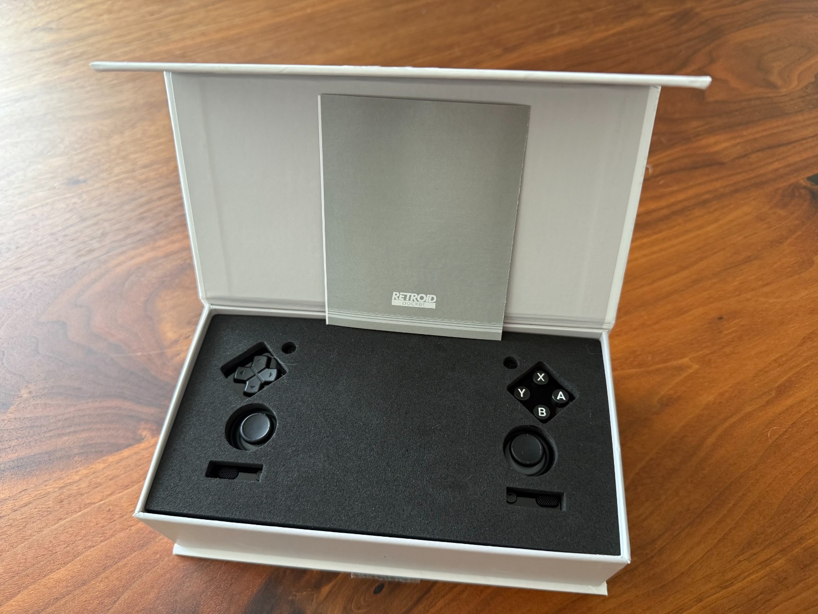 Retroid Pocket Mini V2 Handheld – Unused, original box and USB-C cable