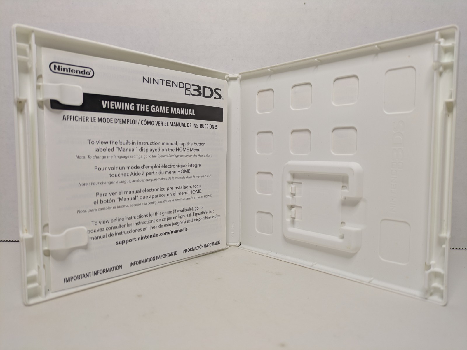 *NO GAME* Nintendogs + Cats: Golden Retriever & New Friends (3DS, 2011) Case