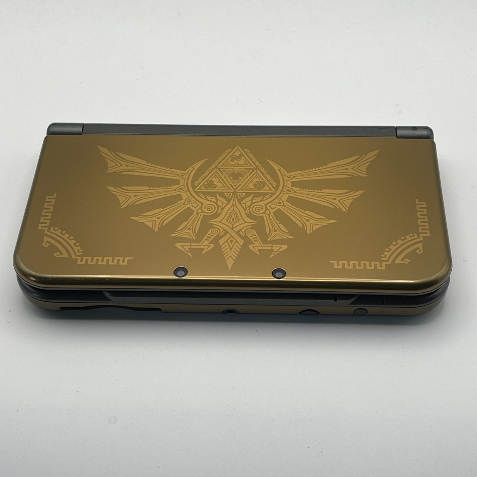 Nintendo New 3DS XL Hyrule Edition Gold Handheld System- CIB- Bottom IPS?