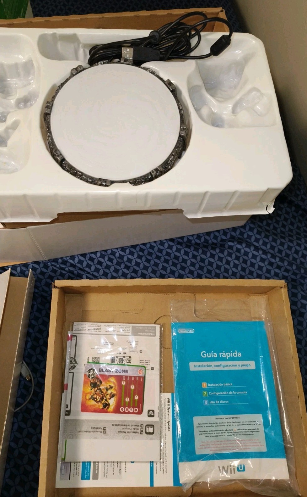 Wii U CONSOLE – USED- SKYLANDERS Swap Force Basic Set – 8GB – WHITE + 8 Games