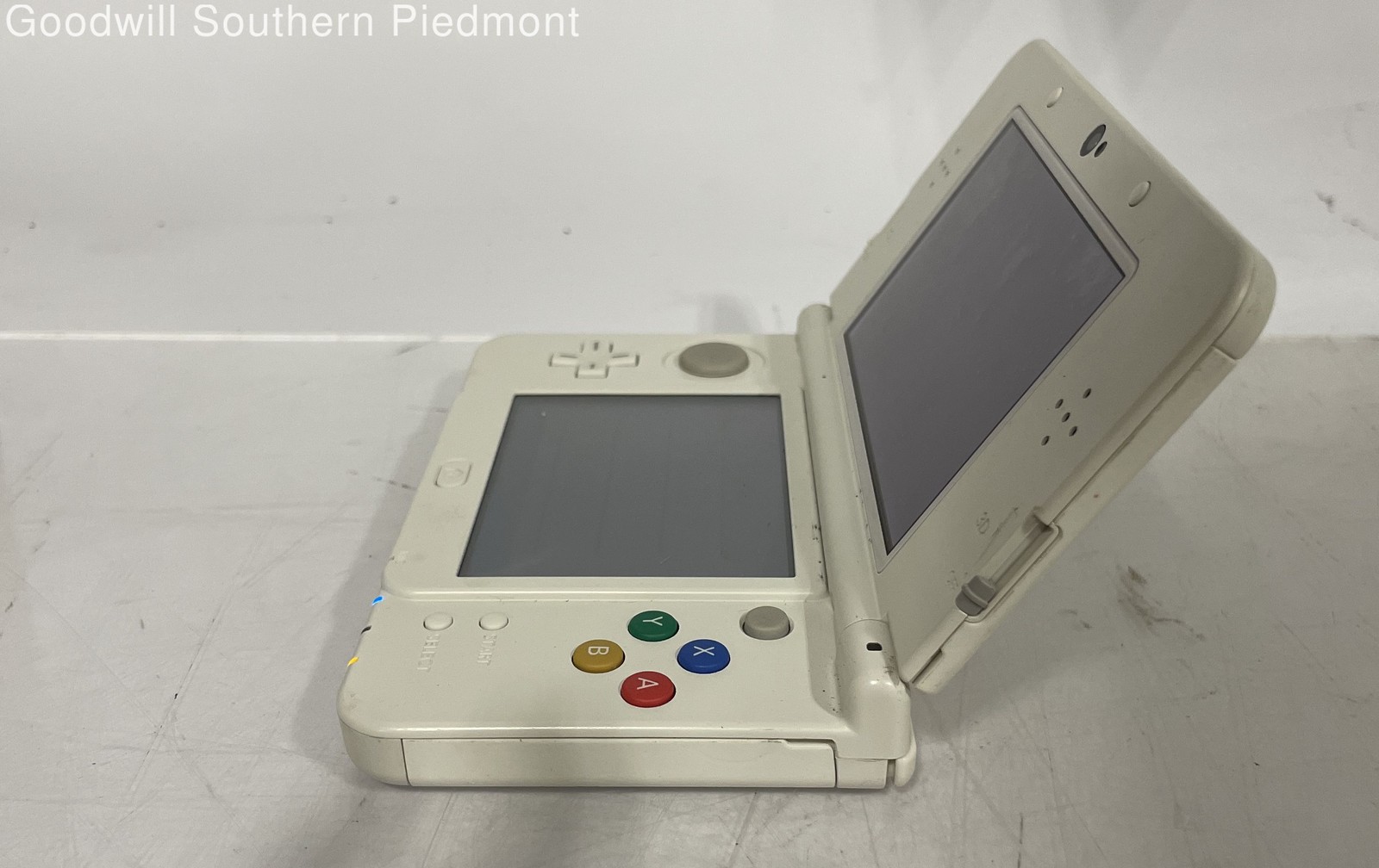 New Nintendo 3DS Mario Black Friday US Handheld Game Console – White – Tested