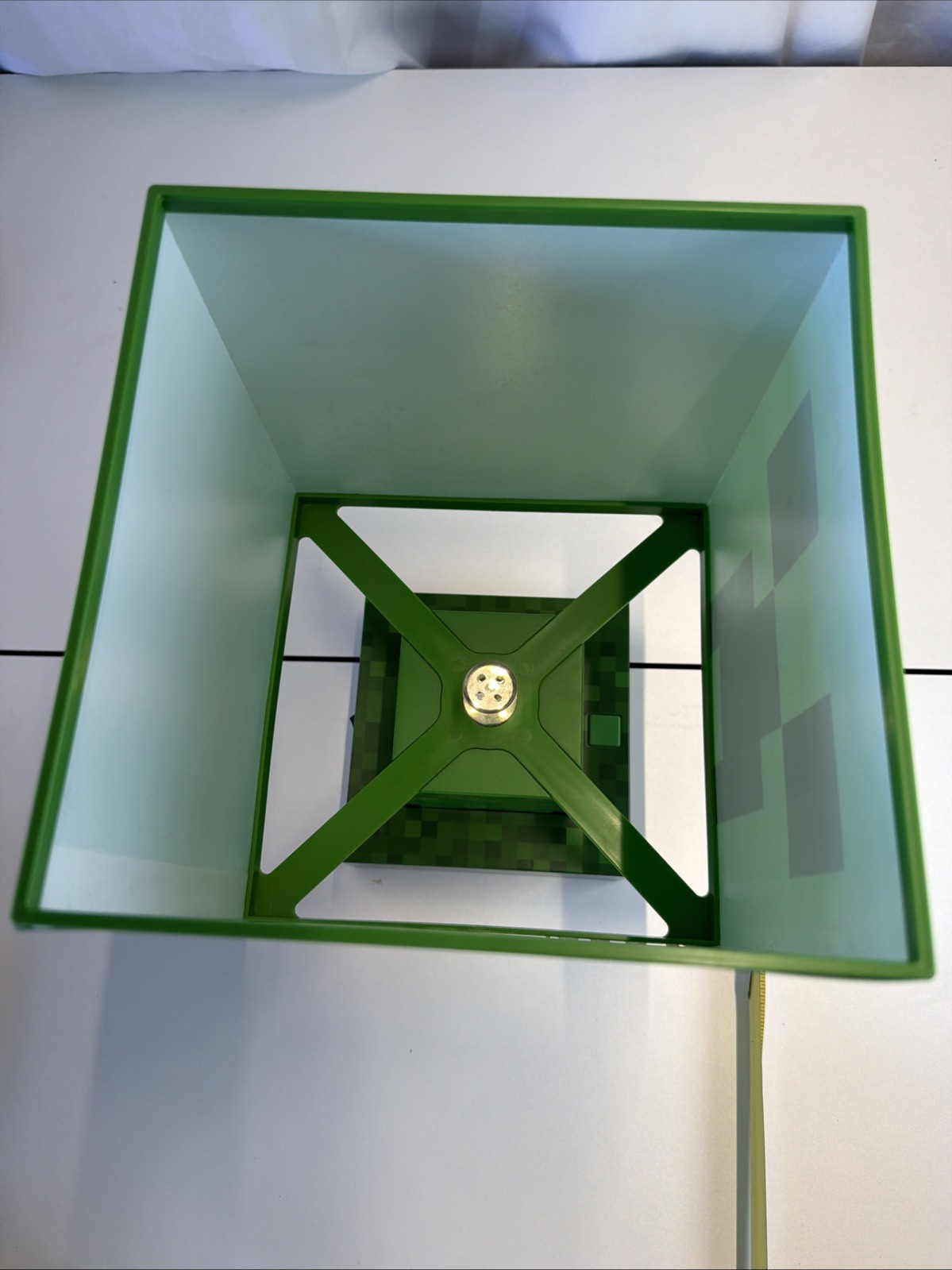 Paladone Minecraft Green Creeper Icon Lamp – Battery or USB Powered