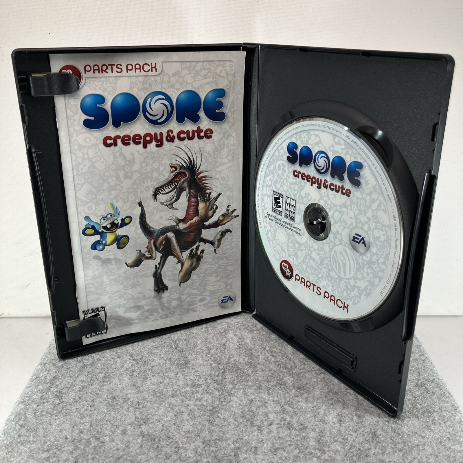 Spore: Creepy & Cute Parts Pack (Windows/Mac, 2008) Complete Mint Disc