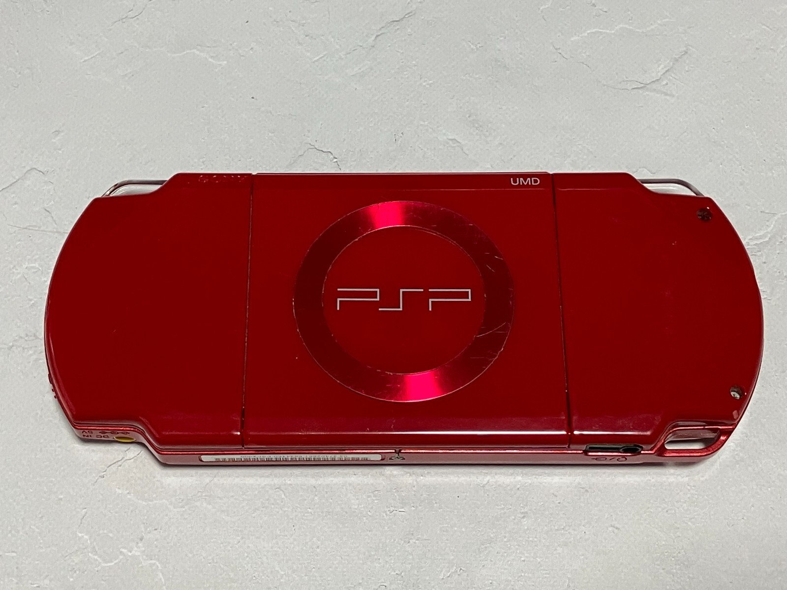 Sony PSP-2000 Console / battery＋charger＋memory stick random 3 games from US