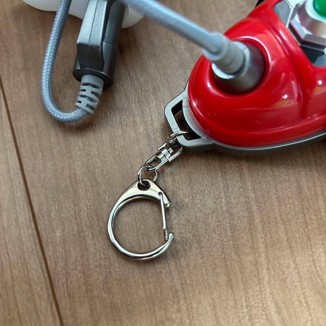 Luigi’s Mansion Poltergust Vacuum Cleaner Keychain (Prize Item)