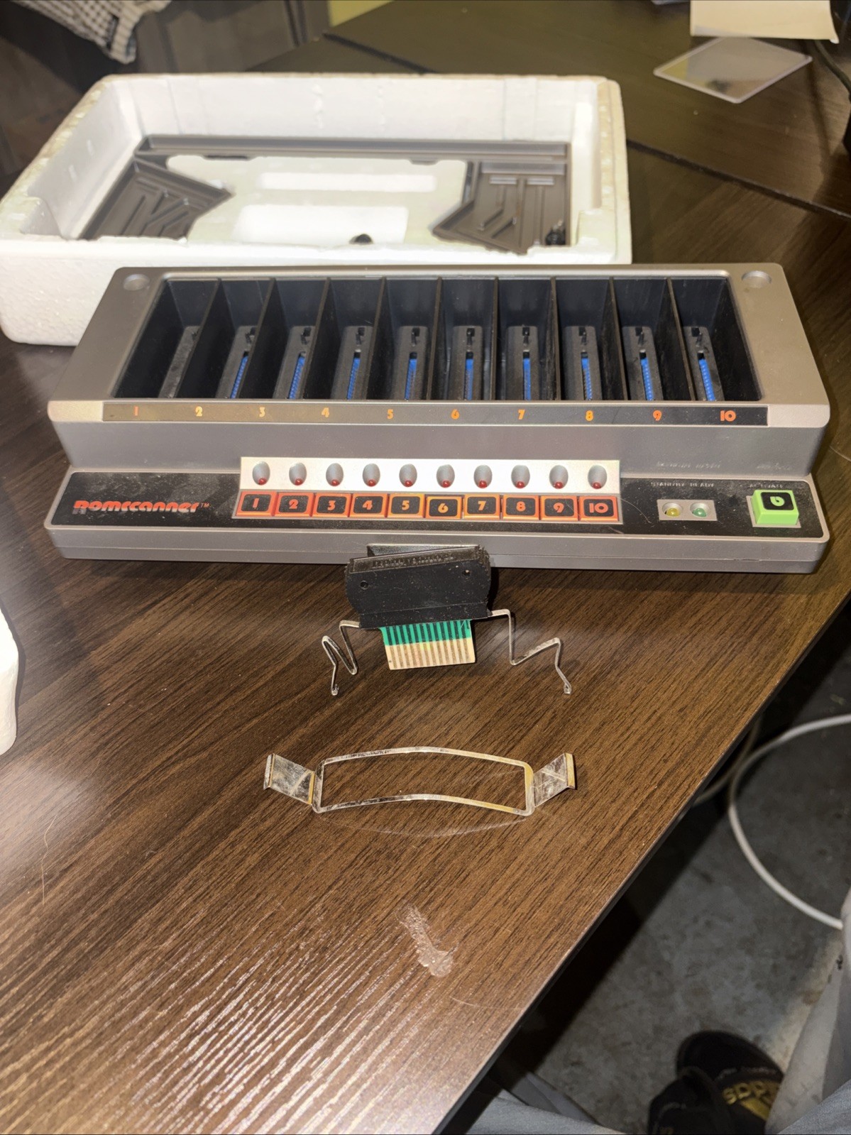Atari VCS Romscanner Command Center Atari 2600 VGA-10 ASiS-WITH BOX/NOT TESTED