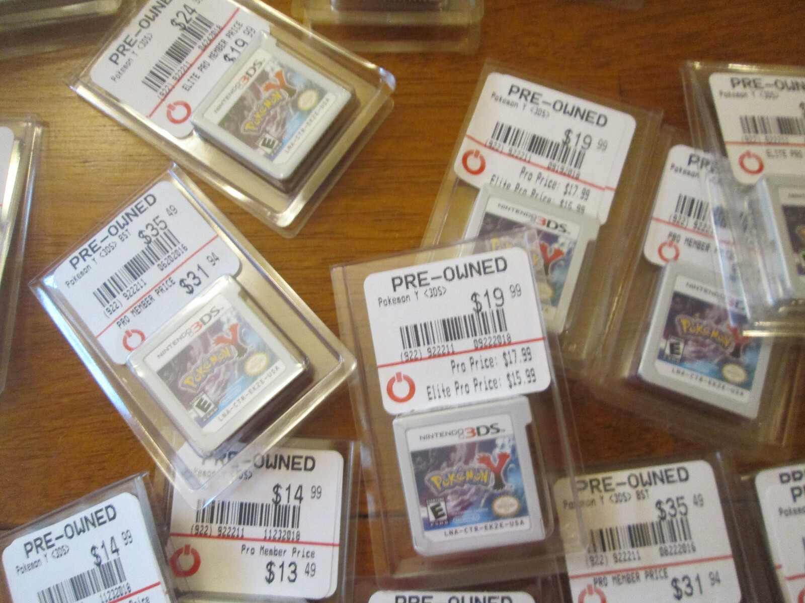 Pokemon X & Y Nintendo 3DS LOT SET AUTHENTIC ONLY CARTRIDGE WORKS PERFECTLY