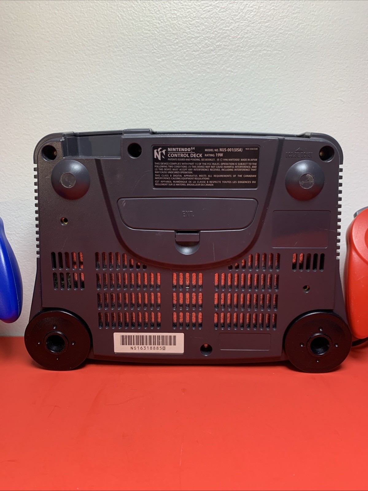96 Nintendo 64 Console w/ 2 Controllers Red & Blue & 2 Rumble Pak Packs