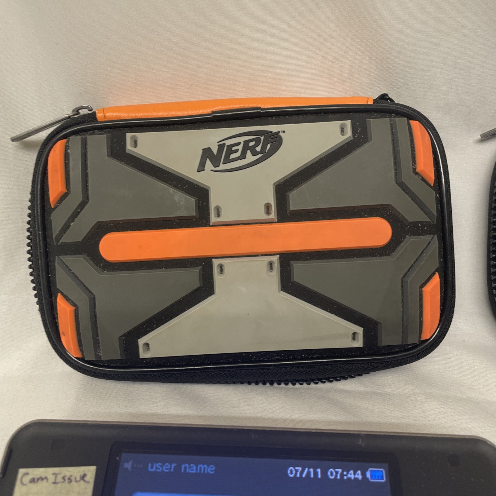 Nintendo DSi XL – Bundle – READ
