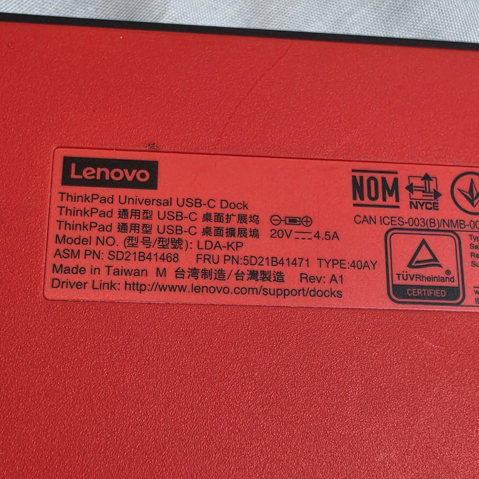 Lenovo ThinkPad Universal USB-C Dock 40AY LDA-KP SD21B41468 w/ 90W Charger