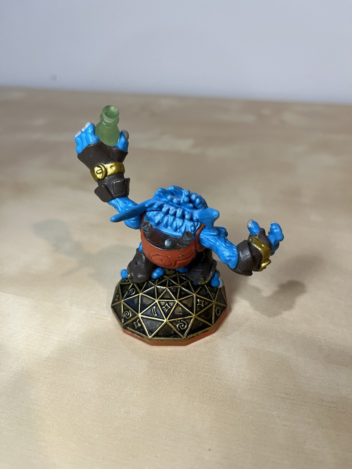 Skylanders Giants Light Core Pop Fizz. CLEANED AND TESTED.