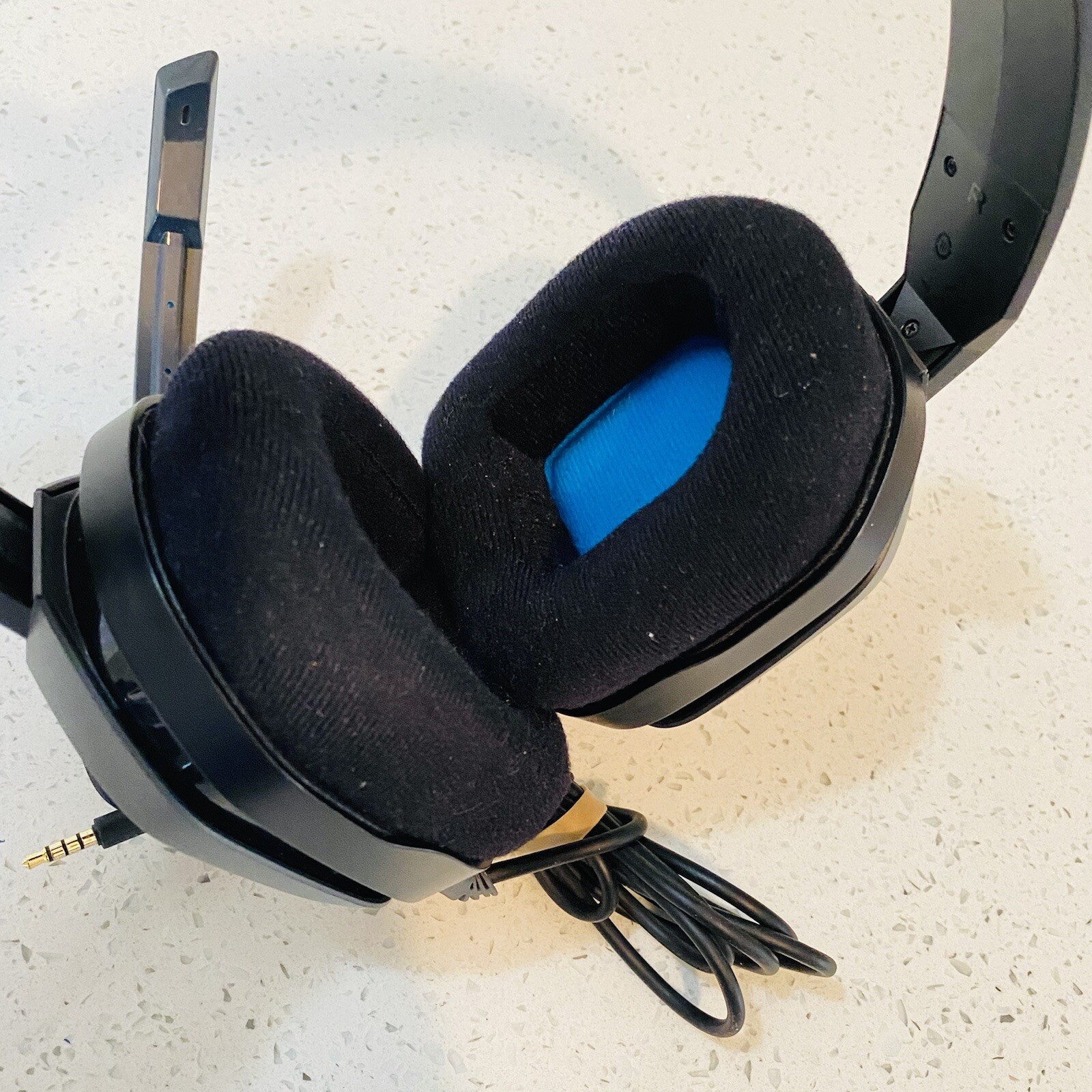 Logitech Astro A10 Wired Stereo Gaming Headset – Blue/black – For PS4