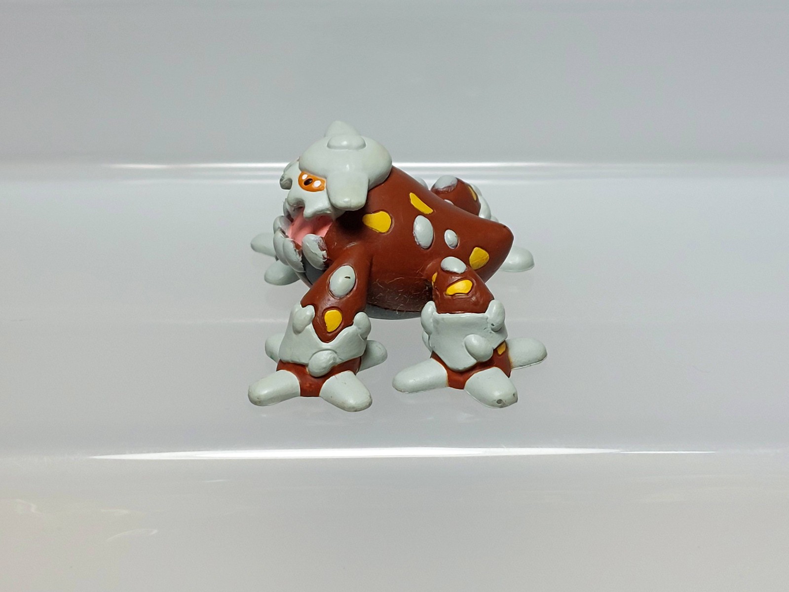 Heatran Pokemon Clipping Figure Bandai 2009 Candy Toy Japan L05 0.8in