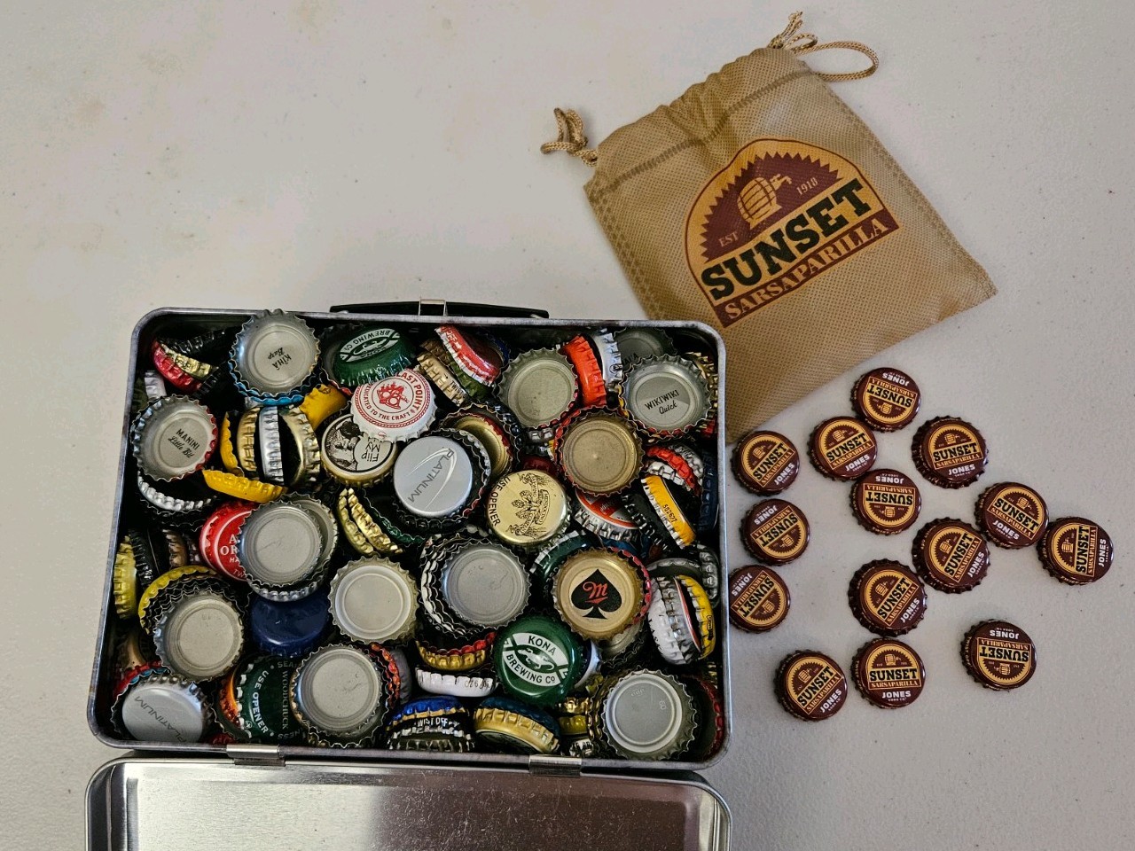Vault-Tec Fallout Vault Boy Metal Tin Lunchbox w/ Bottle Caps & Sunset Pouch