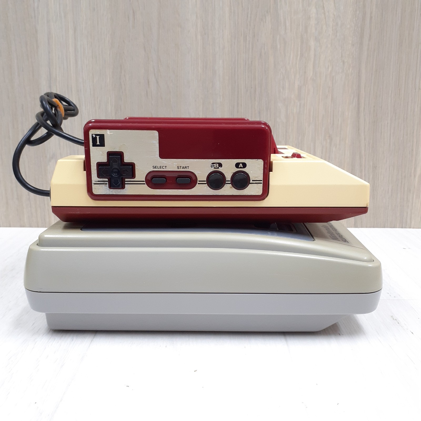 Nintendo Super Famicom & Famicom Console with 8 Games & Cables Japanese NES SNES