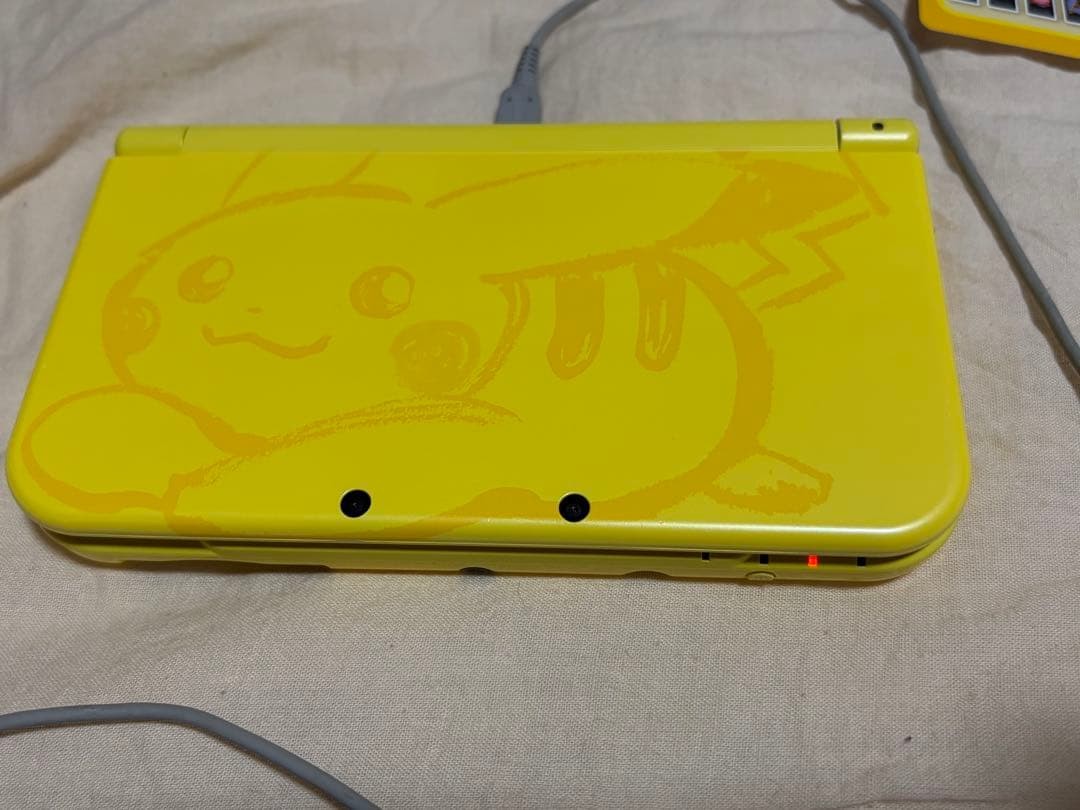 3DS/2DS/DS New Nintendo 3Dsll Pikachu Yellow Pokemon With Box, Main Unit, Japan