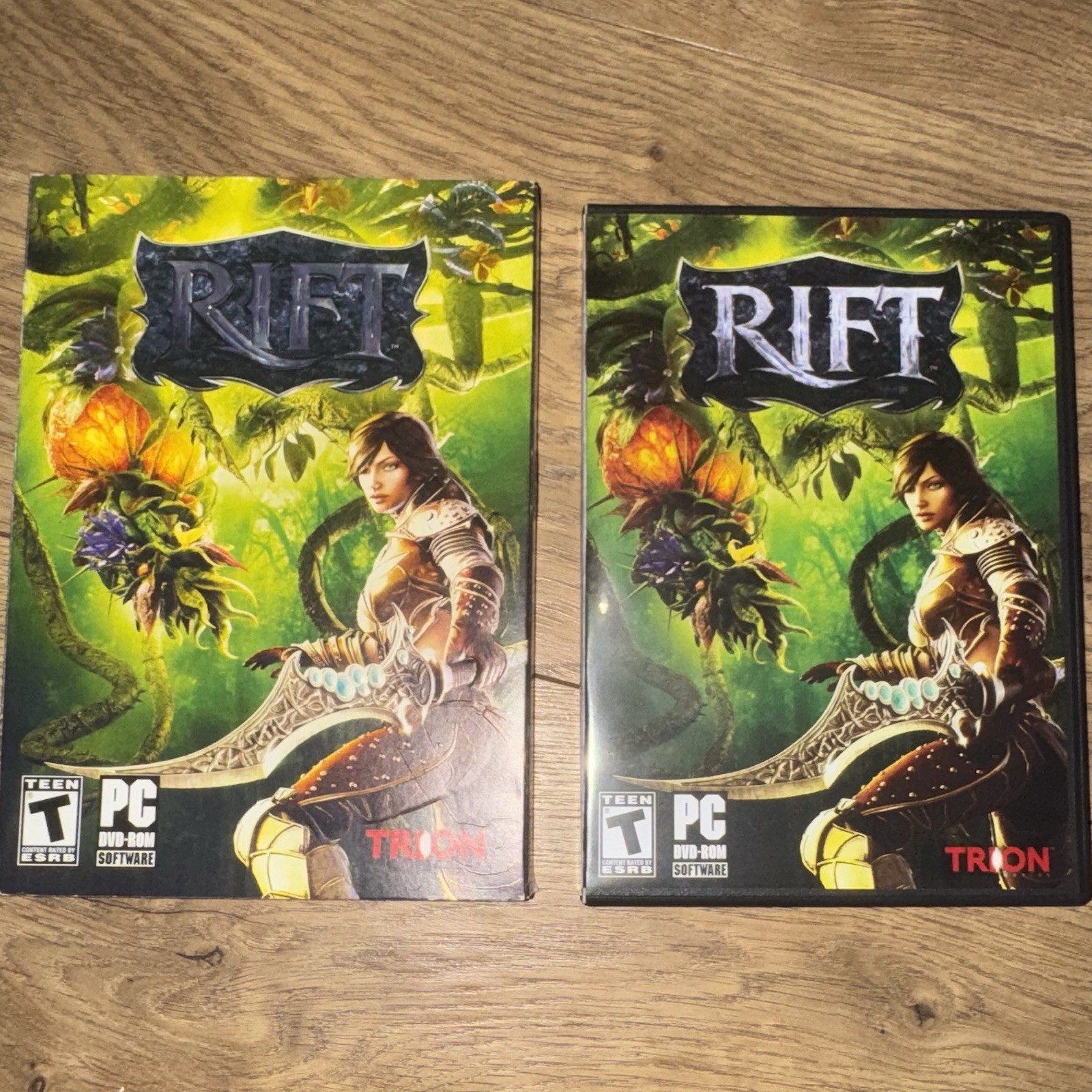 RIFT PC Big Box Complete Map Manual Disc Trion Worlds MMO Game Collector
