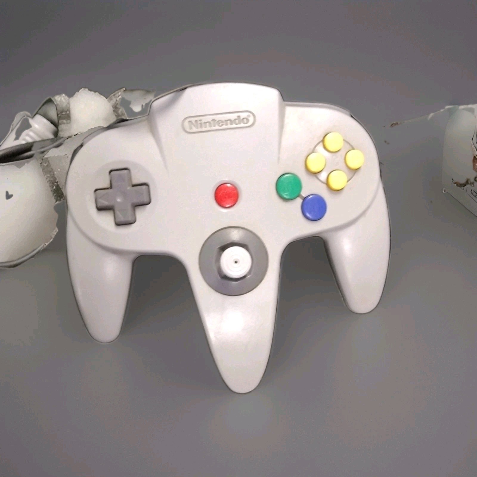 Nintendo 64 Console Bundle w/ Controller, AV/Power Cables, Games