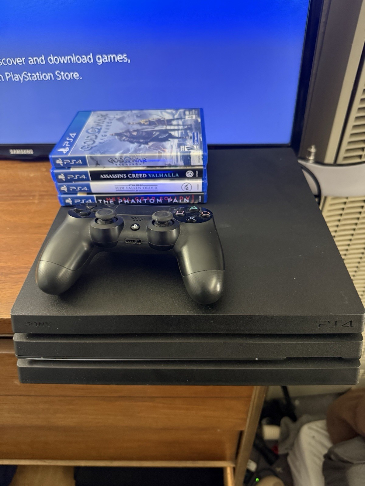 Sony PlayStation 4 Pro PS4 1TB Black Console w/Cables! w/Controller, Tested