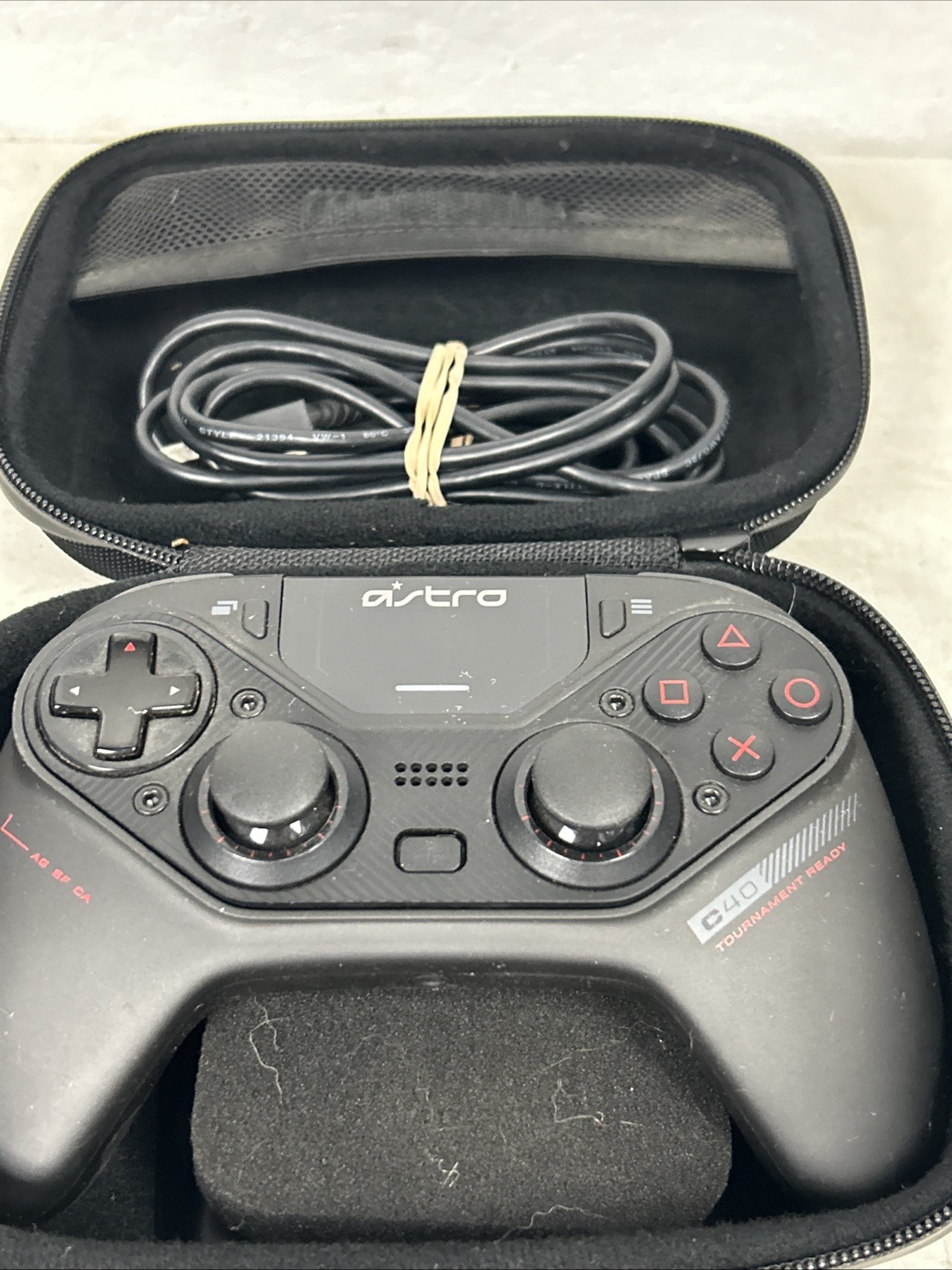 Astro C40 Wireless Controller + Case + Thumbpads + Cable Black GR0004 / Tested