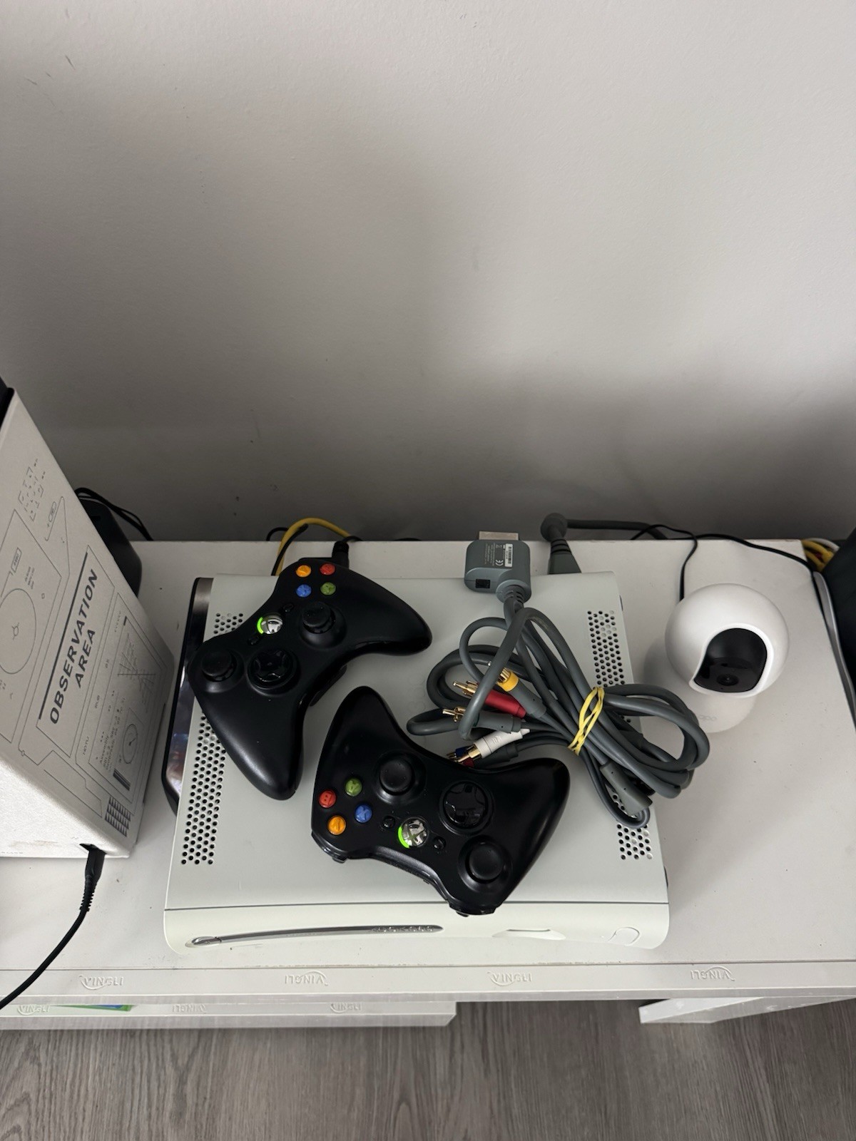 Microsoft Xbox 360 White 120GB Console Bundle w/ 2 Wireless Controllers & Cables