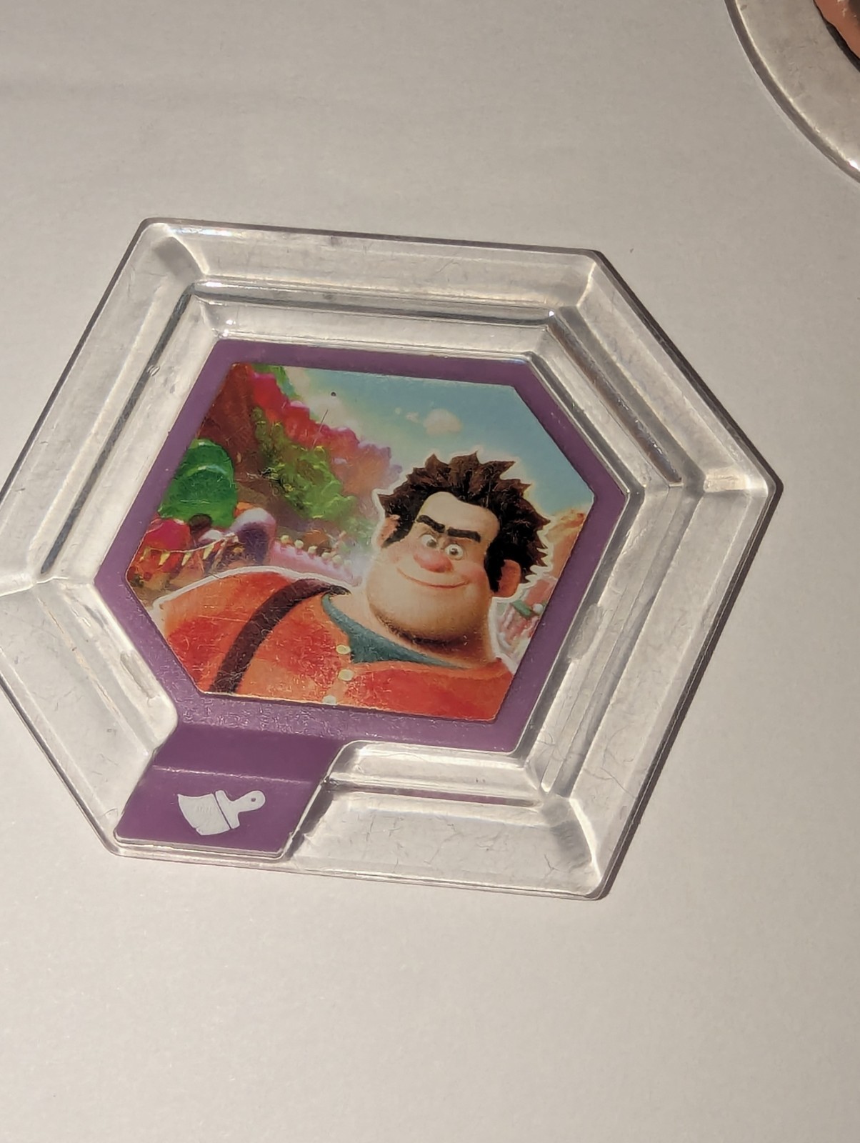 Disney Infinity Portal Base INF-8037059 for Xbox One – Figures + Power Disks
