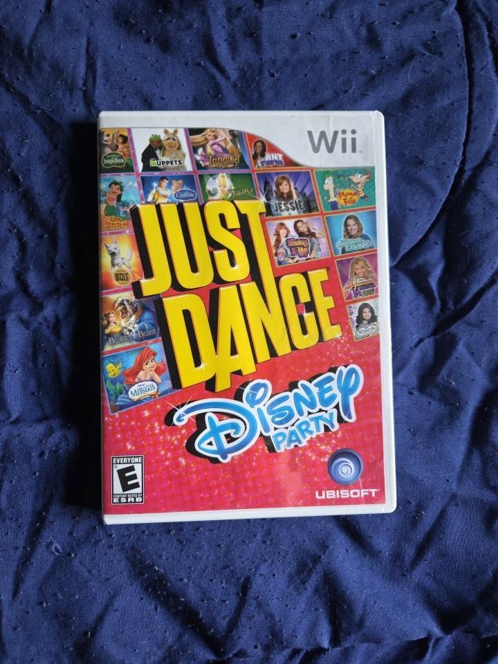Just Dance Disney Party (Nintendo Wii) Complete CIB with manual