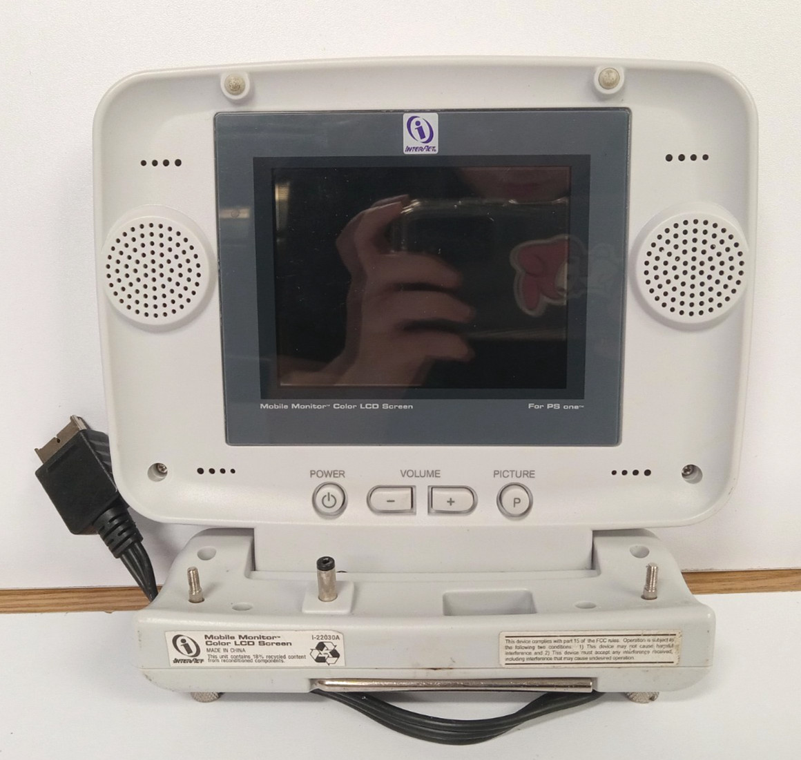 InterAct Mobile Monitor Color LCD Screen for PS one – FOR PARTS/REPAIR, *READ!*