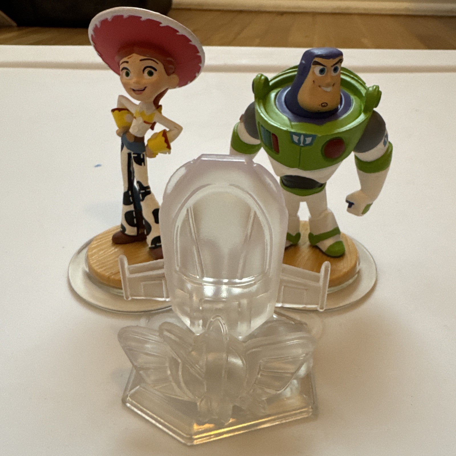 Disney Infinity 1.0 Bundle Xbox 360 Game, Base, Figures, Play Sets & Power Discs