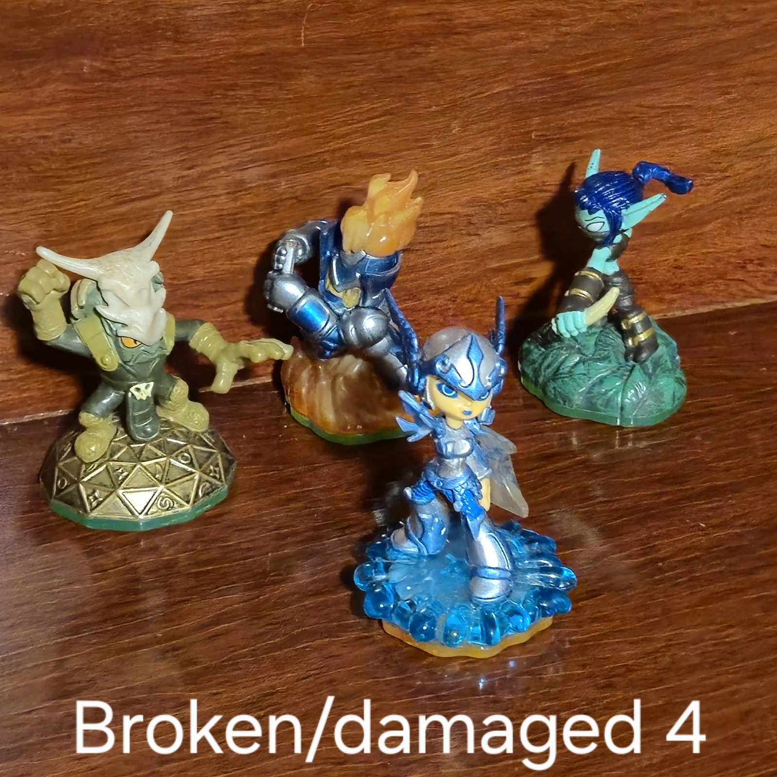 Skylander bulk Action Figurines x 22 includes rare Dark Spyro- *READ DESCRIPTION