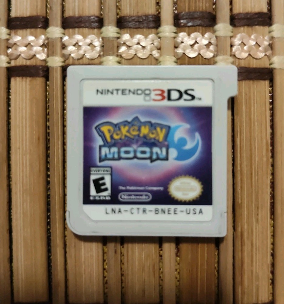 Pokémon Moon Nintendo 3DS Game (CARTRIDGE ONLY)