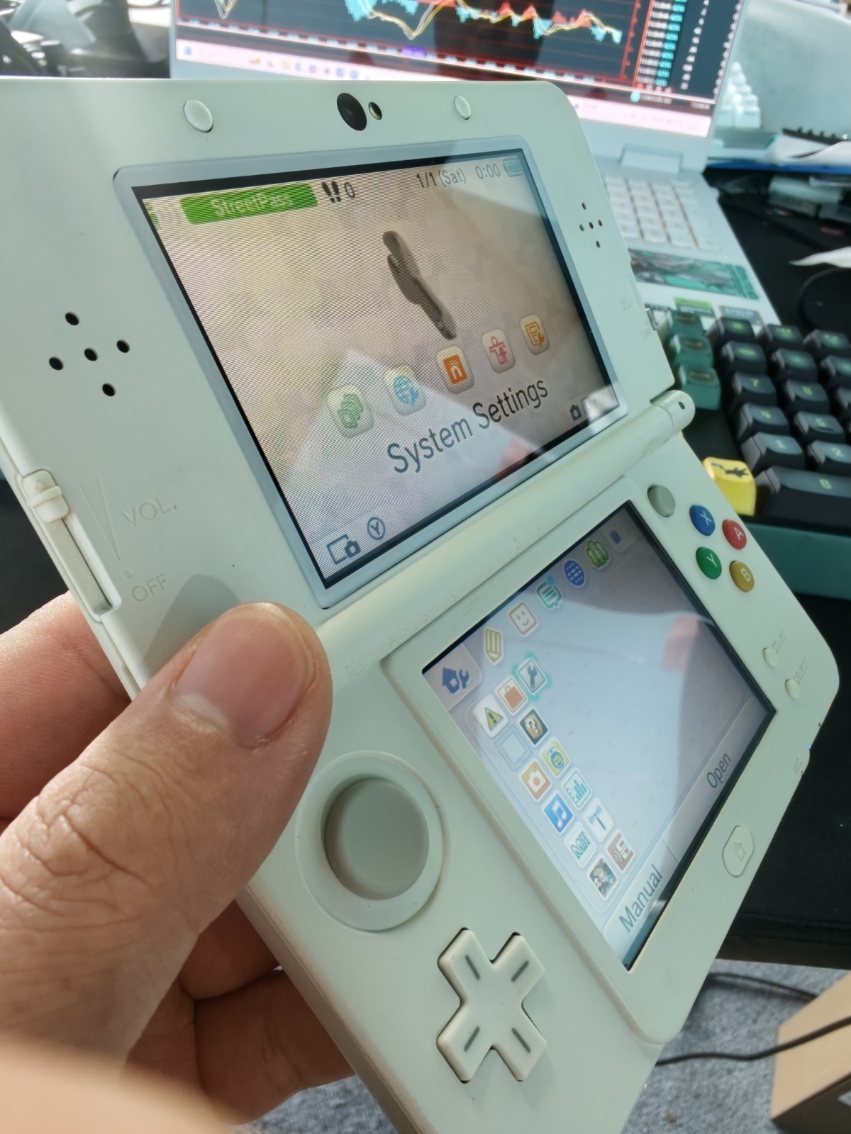 Nintendo white Dual IPS screens new3ds used