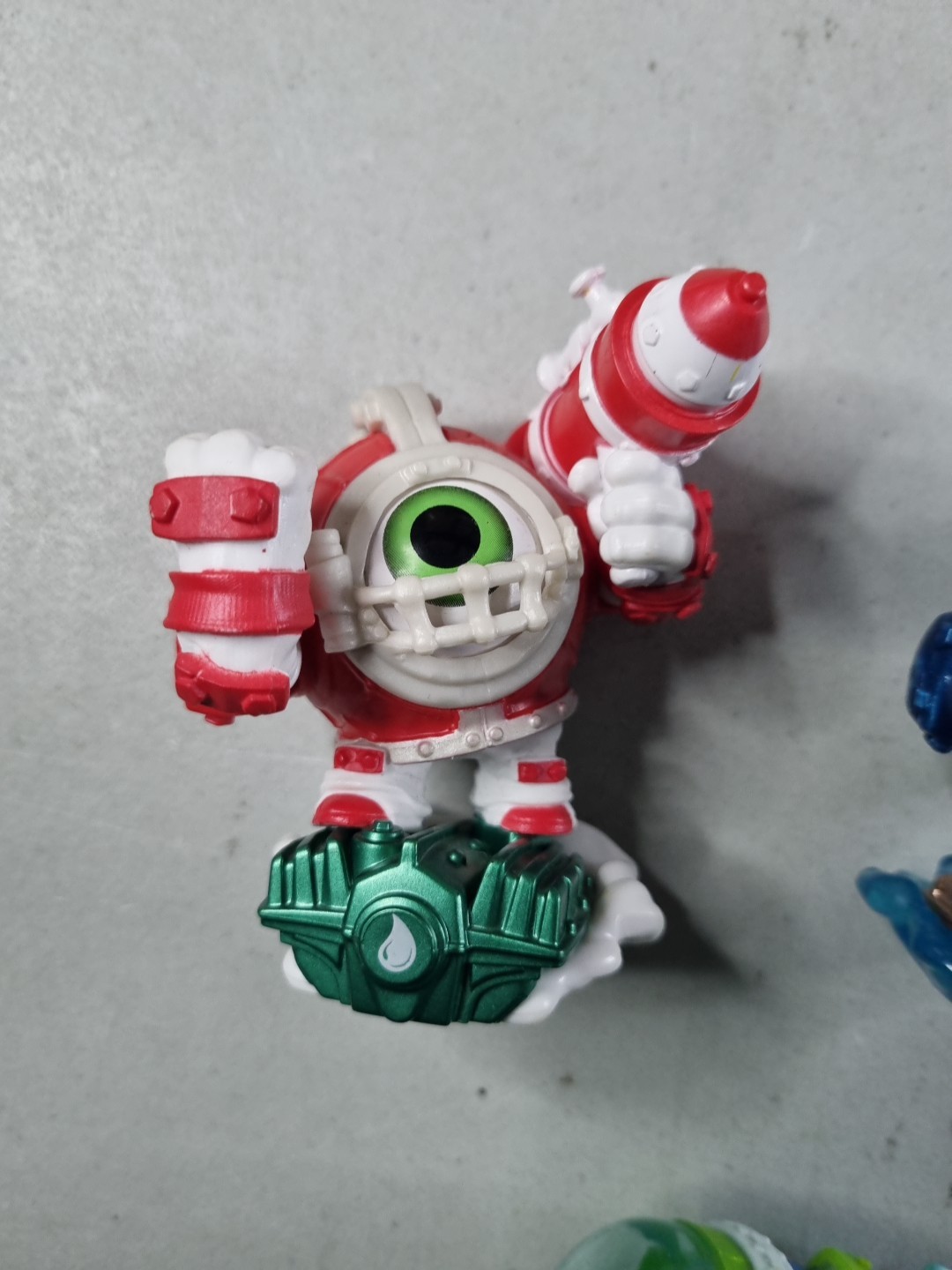 SKYLANDERS: SUPERCHARGERS: Dive Clops & Dive Bomber Vehicle & Missile Tow Bundle