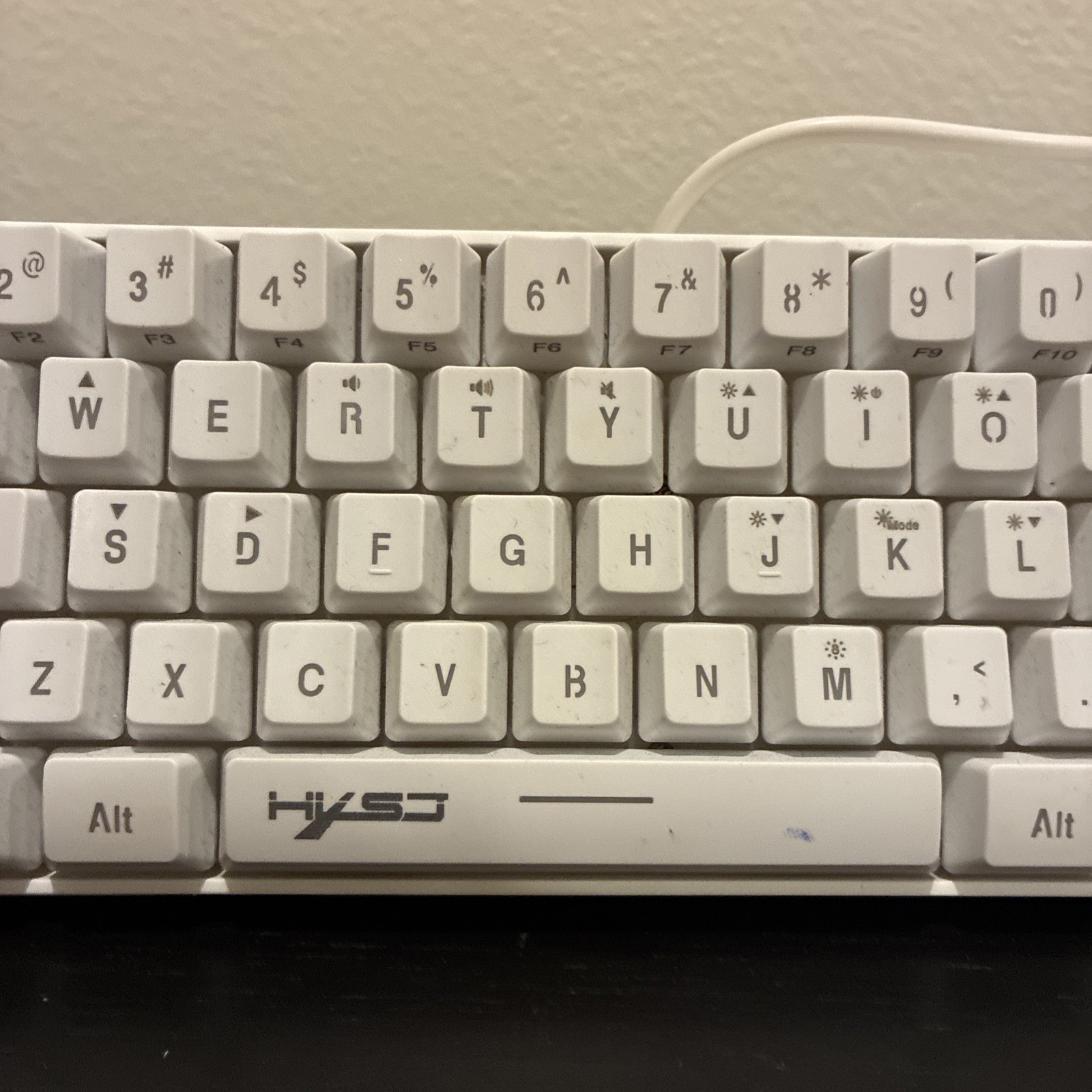 61-Key RGB streamer Gaming Keyboard Model V700 Used
