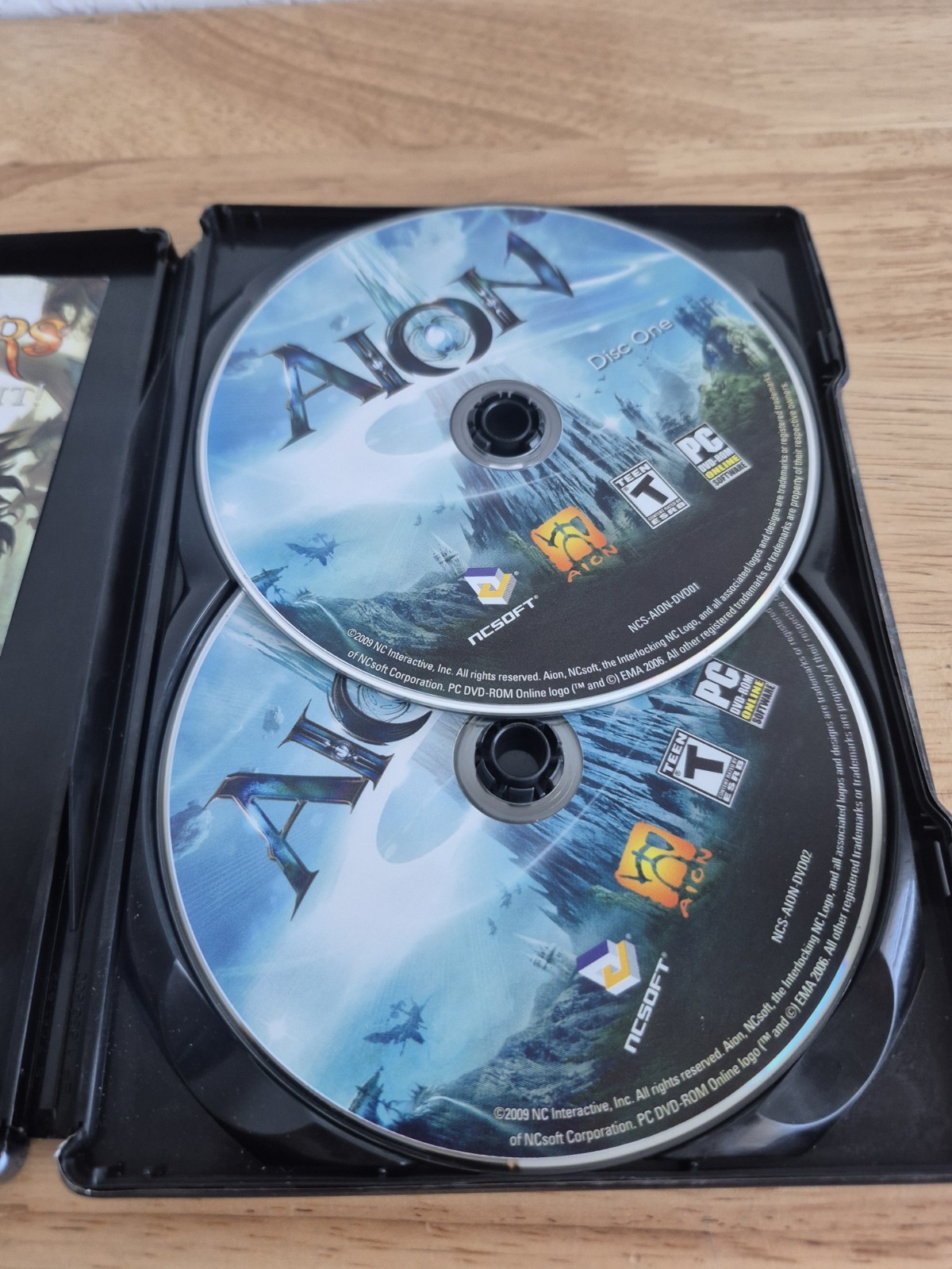 Aion (PC 2009 DVD-ROM 2-Disc STEELBOOK) Complete MMORPG Strategy Adventure Game
