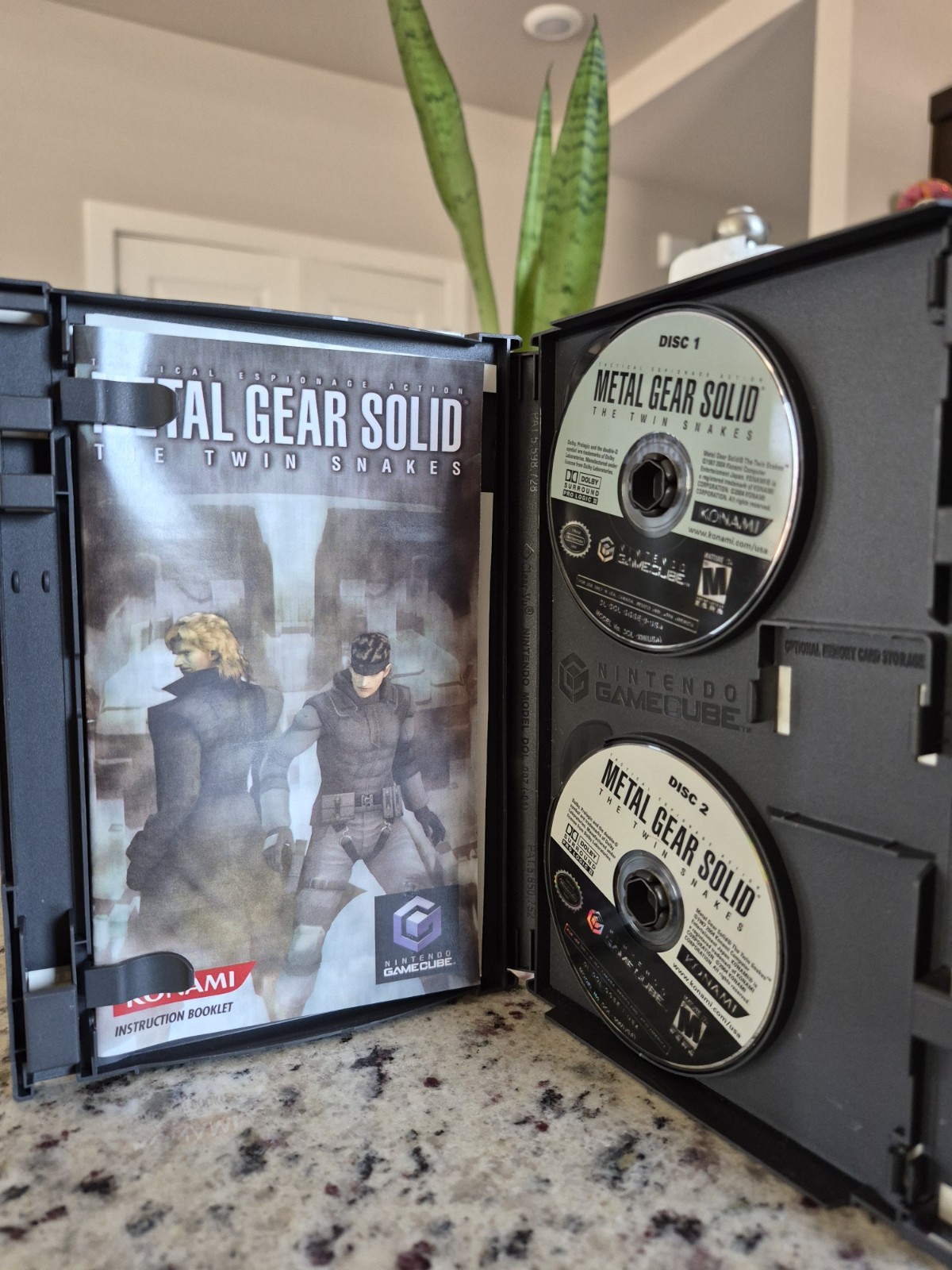 Metal Gear Solid: The Twin Snakes Nintendo GameCube Complete in Box
