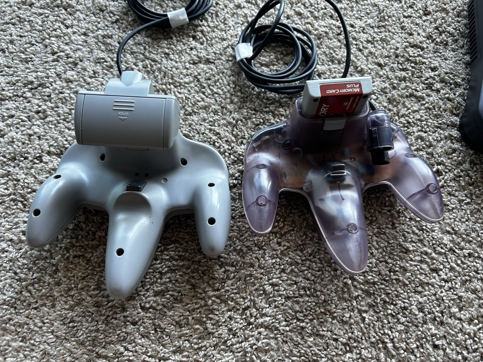 Nintendo 64 Home Console + 2 Controllers AV Power + games