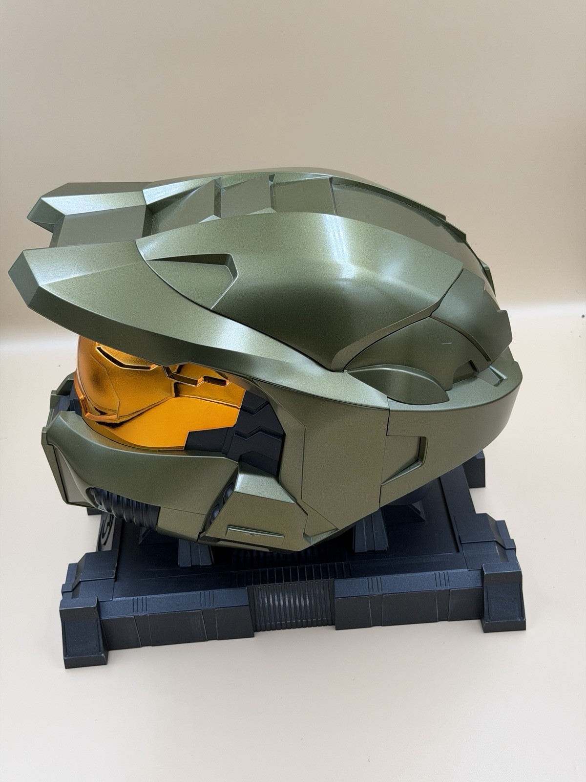 Halo 3 Legendary Edition Xbox 360 Master Chief Helmet Stand Box *Missing game*