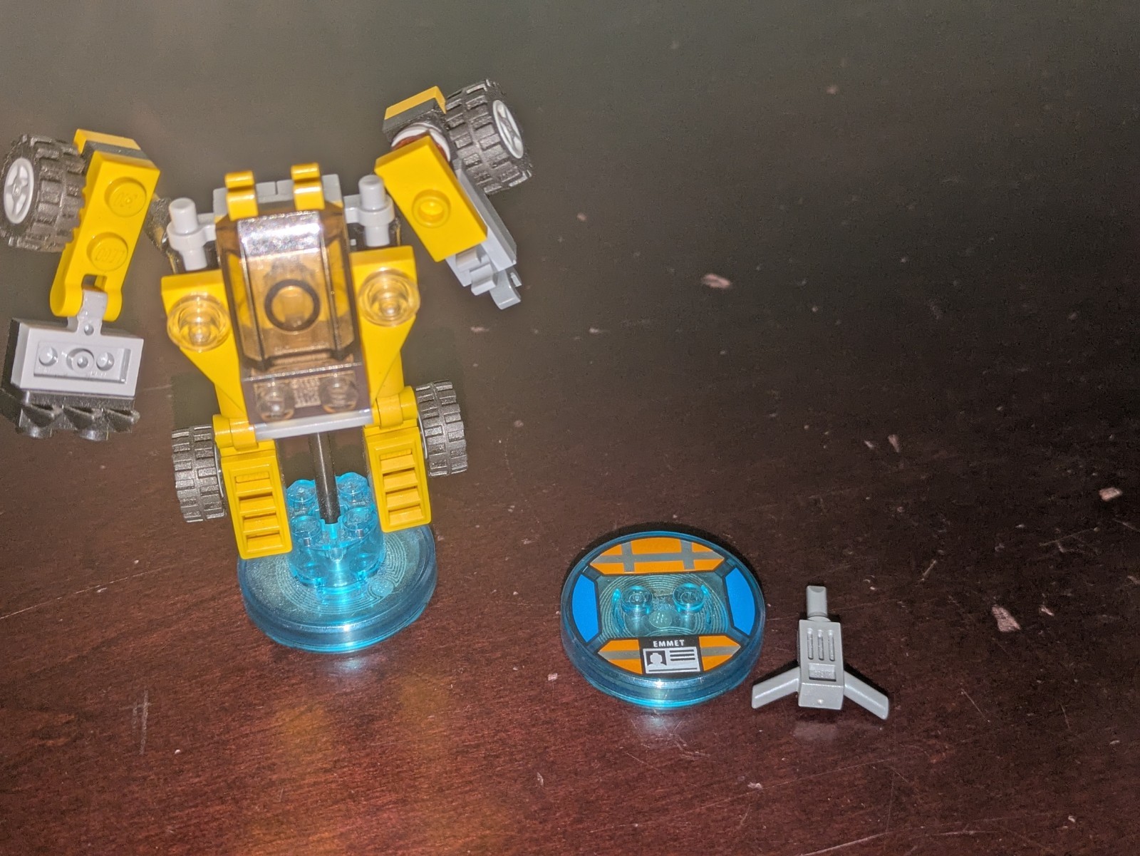 LEGO Dimensions Emmet Tag/Disc Base w/ Buildable Mech Yellow Vehicle 71212
