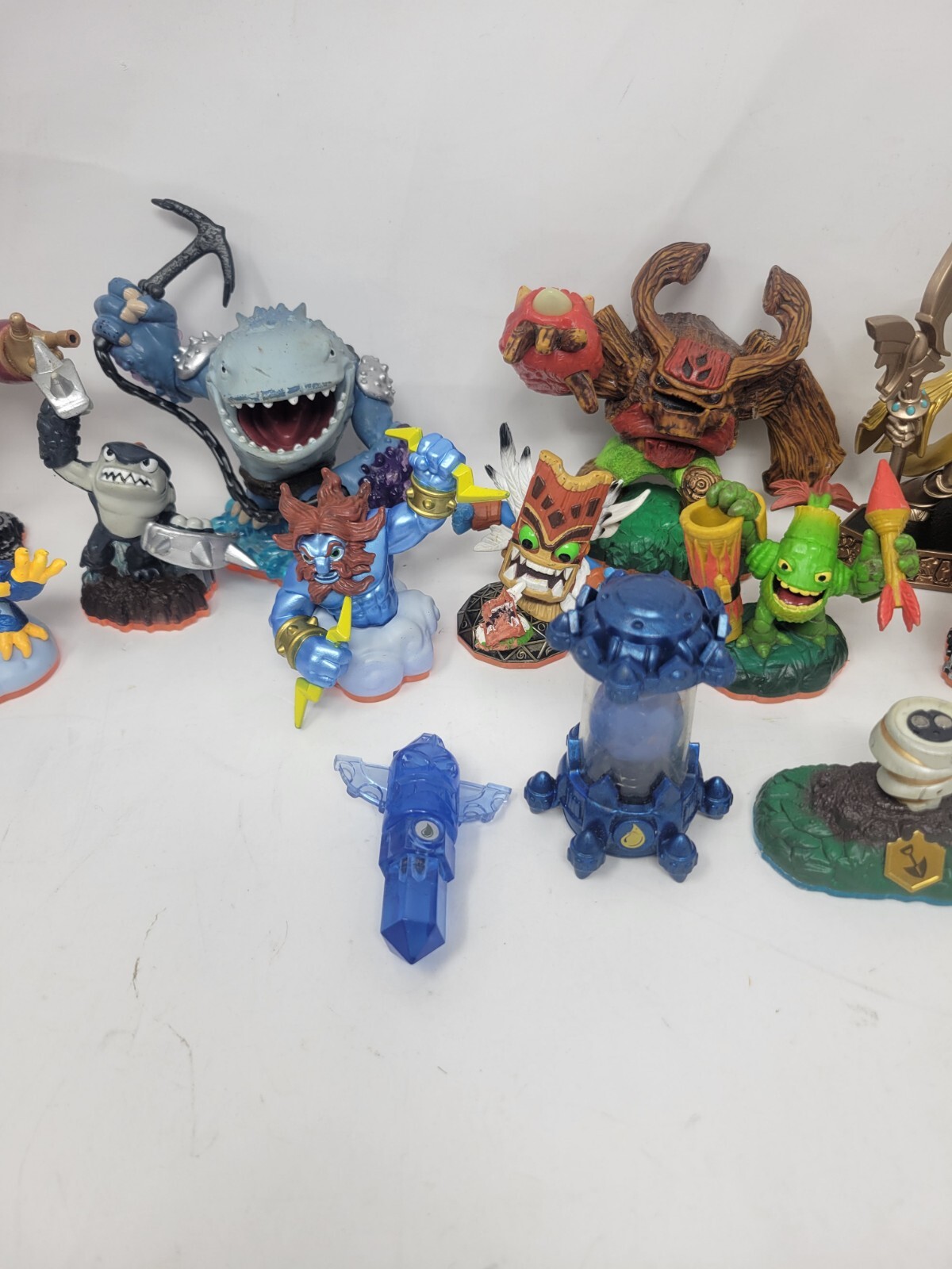 Skylander 19 Figure Lot Skylander Giants And Other Sets.