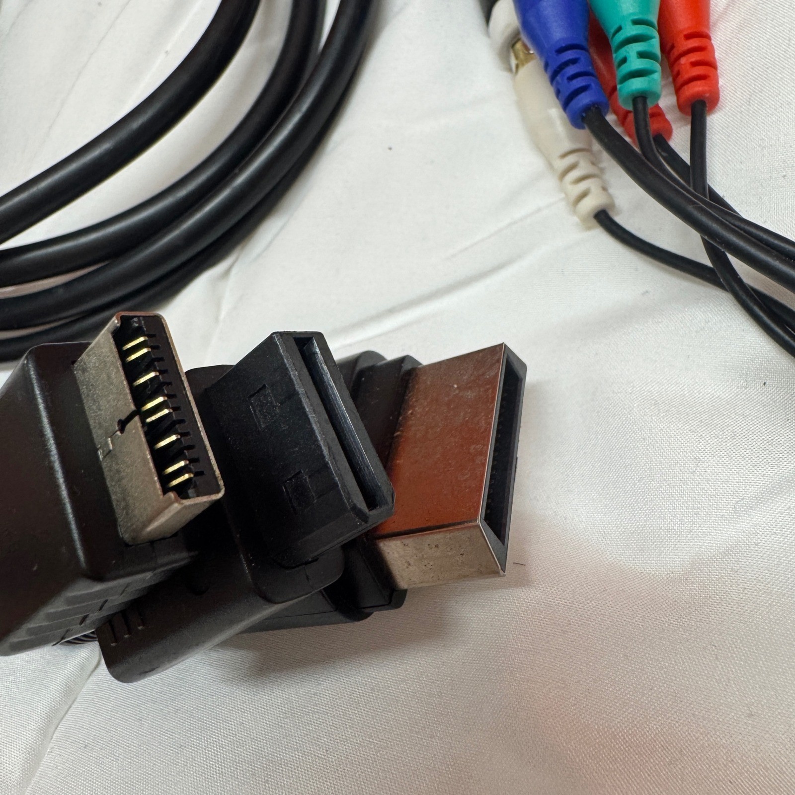 Universal Component AV Cable for Xbox 360 PS2 PS3 Wii HDTV High Def 3-in-1 Black
