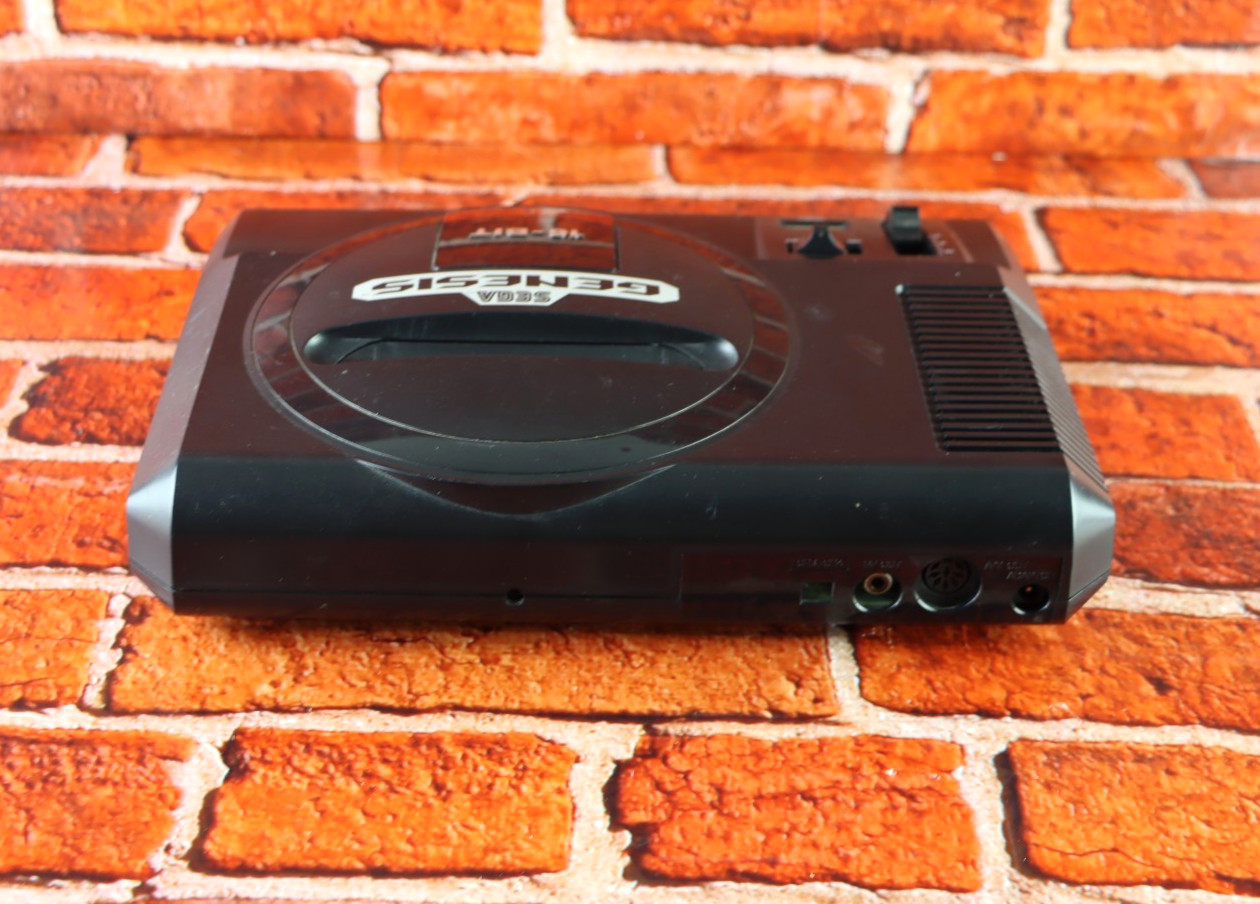 Sega Genesis 16-Bit Model 1601 Console Only TESTED WORKING System Only