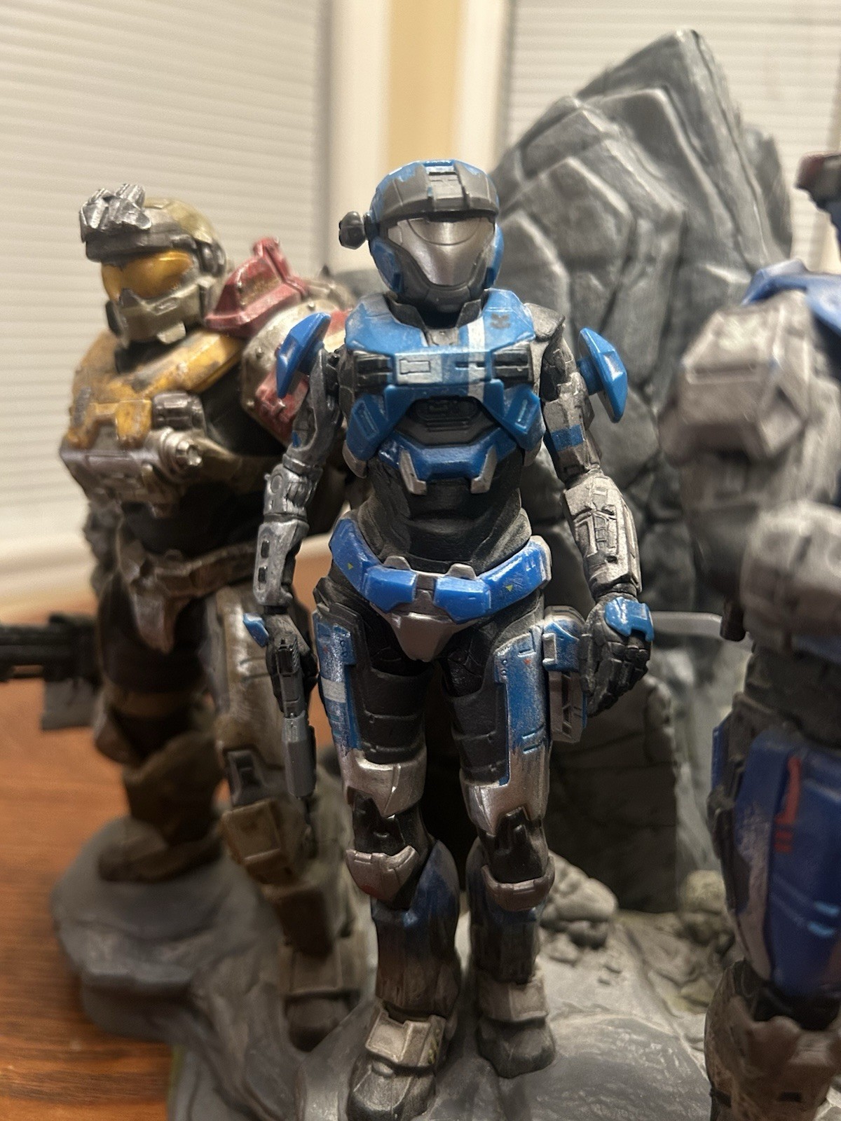 Halo Reach Legendary Edition Statue Noble (MISSING SOME WEAPONS)