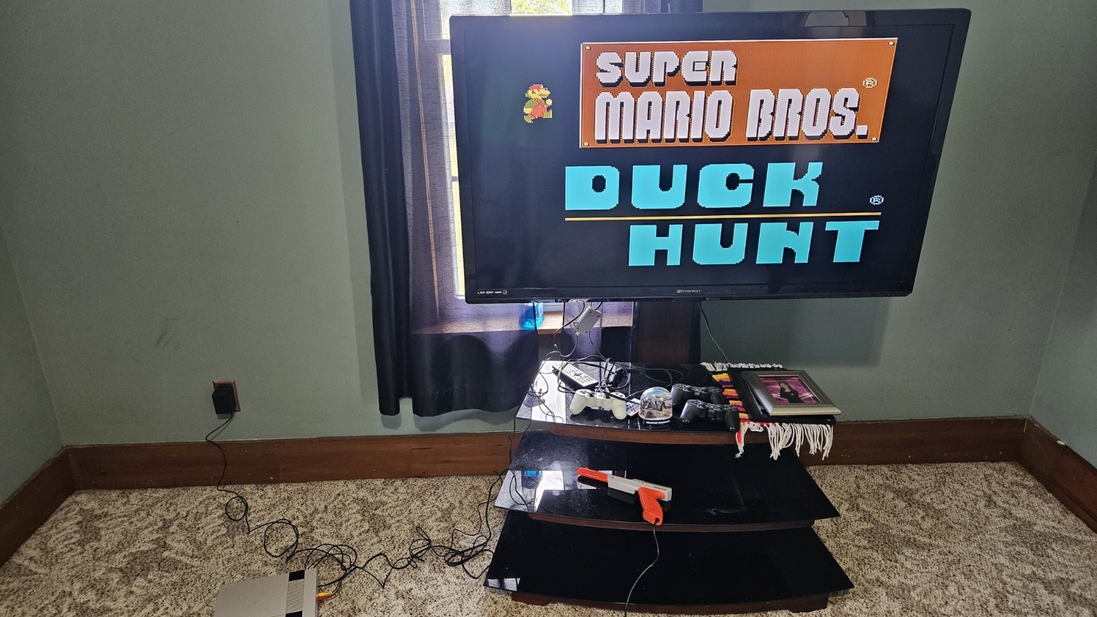 Nintendo NES Action Set Console Mario Duck Hunt