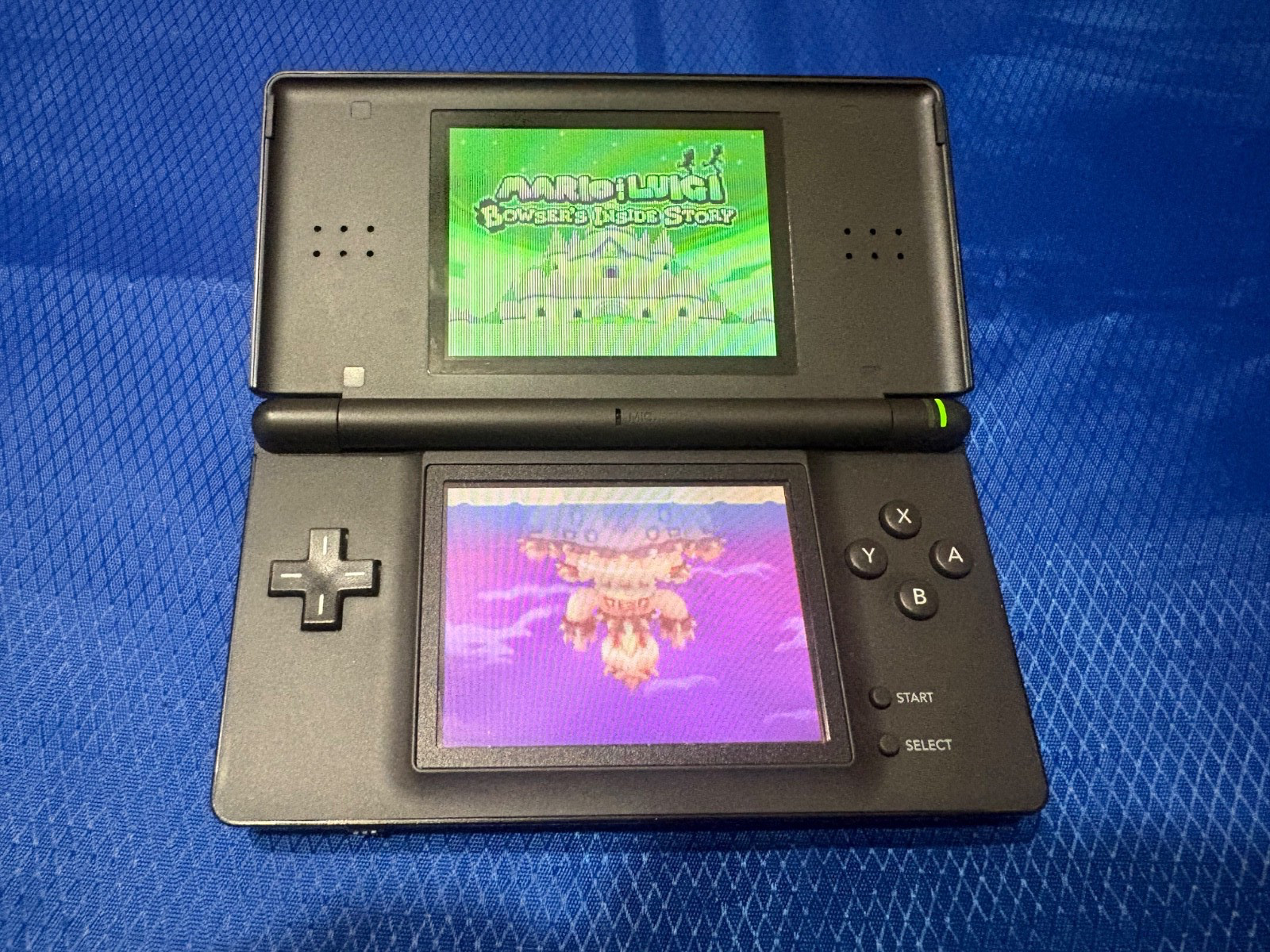Nintendo DS Lite Handheld System – Onyx Black parts or repair