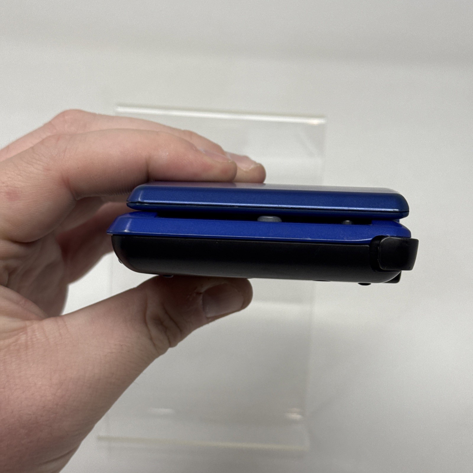 Nintendo DS Blue NTR-001 Handheld System Console (No Stylus or Charger) Tested