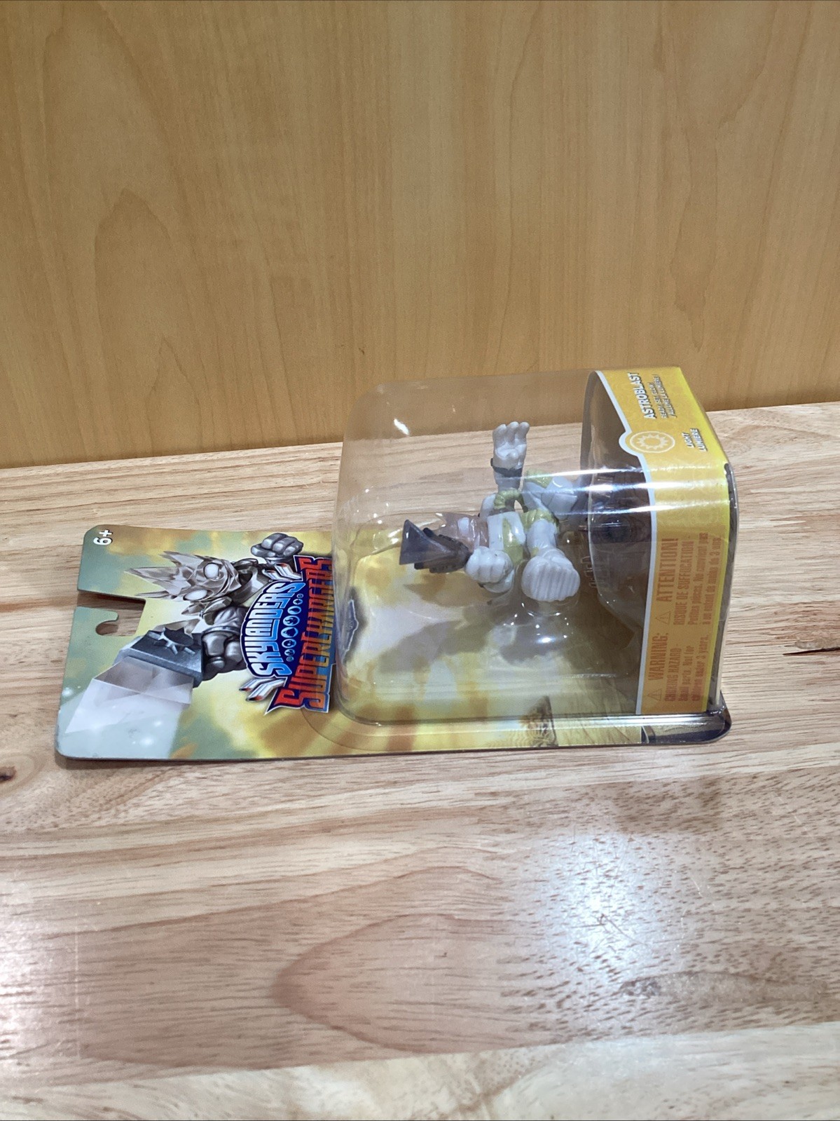 Skylanders Superchargers Astroblast Light Element New Sealed Figure